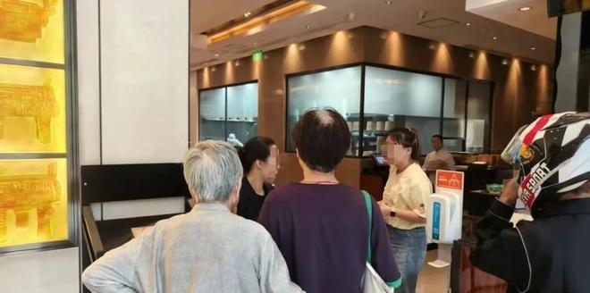字号跌落神坛曾红极一时如今仅剩14家店麻将胡了模拟器彻底退出！又一53年老(图5)